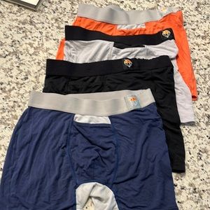 Jumper brand 4pk boxer briefs small.  4 pairs